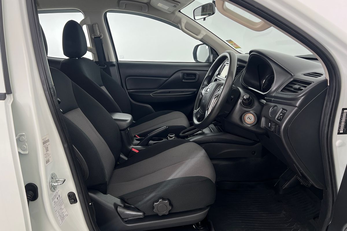 2021 Mitsubishi Triton GLX MR 4X4