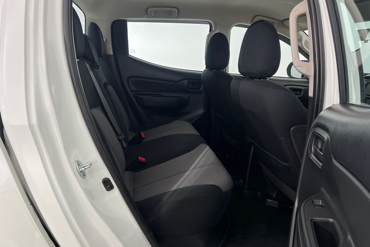 2021 Mitsubishi Triton GLX MR 4X4
