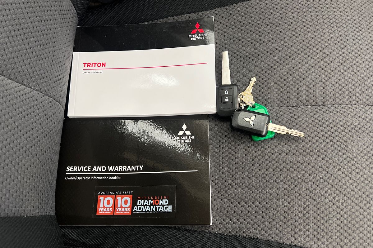 2021 Mitsubishi Triton GLX MR 4X4