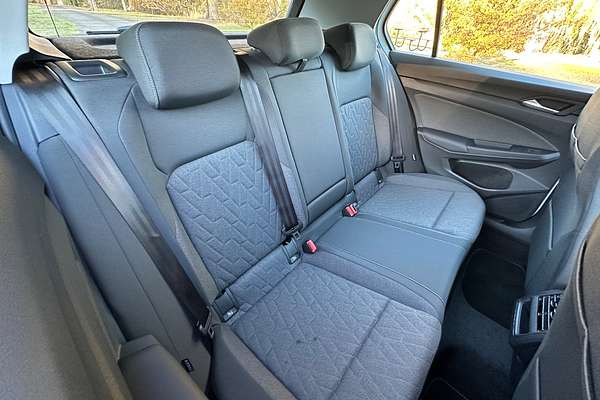 2025 Volkswagen Golf 110TSI Life 8.5
