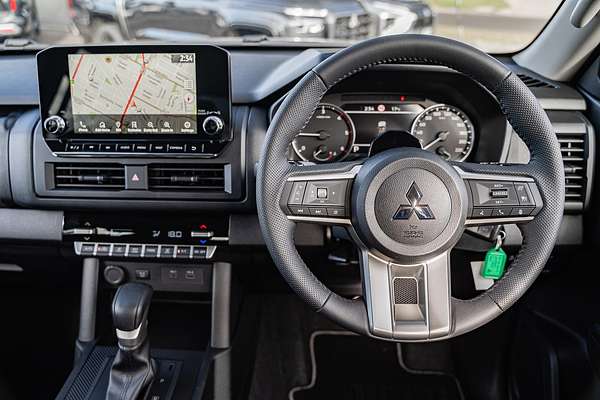 2025 Mitsubishi Triton GLX-R MV 4X4