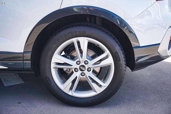 2025 Audi Q3 35 TFSI S line F3