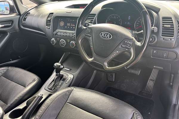 2014 Kia CERATO Si YD