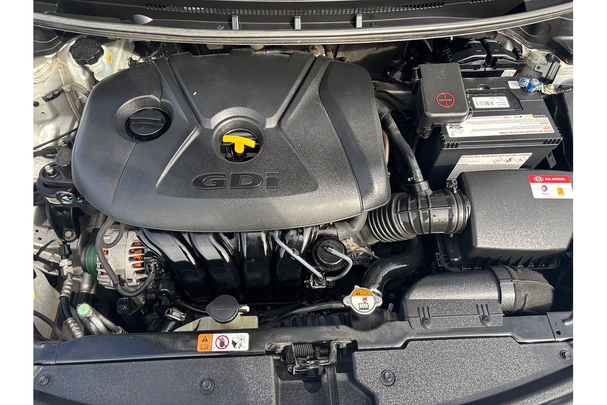 2014 Kia CERATO Si YD