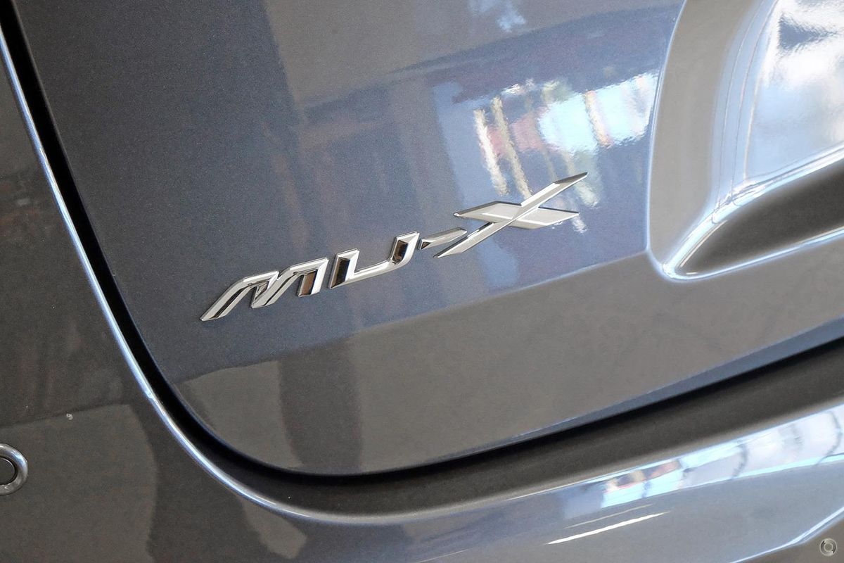 2025 Isuzu MU-X LS-T