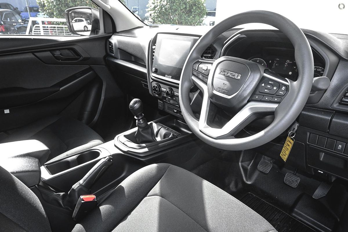 2025 Isuzu D-MAX SX High Ride Rear Wheel Drive