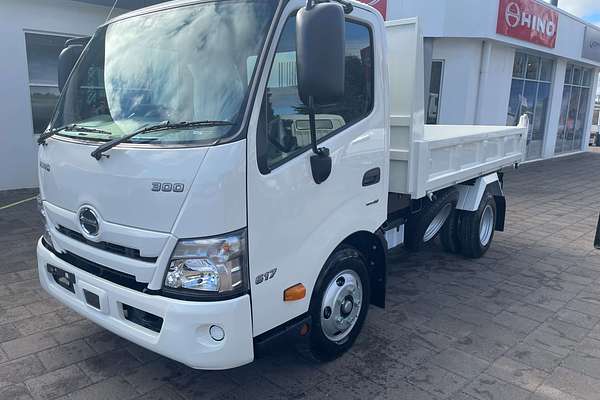 2024 Hino 300 Series 617 Tipper SWB