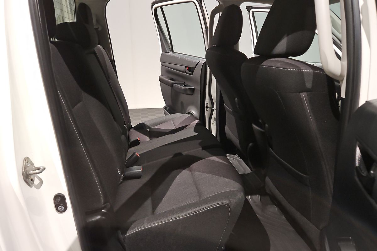 2018 Toyota Hilux SR GUN126R 4X4