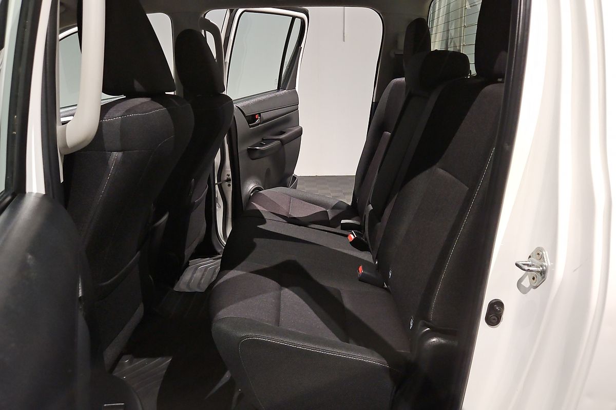 2018 Toyota Hilux SR GUN126R 4X4