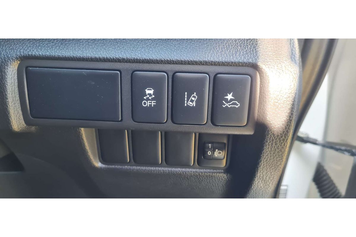 2021 Mitsubishi Eclipse Cross LS YB
