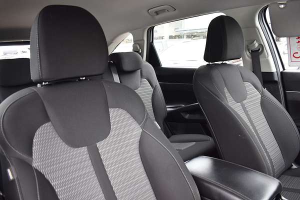 2023 Kia Sorento S MQ4
