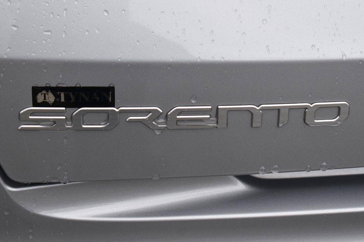 2023 Kia Sorento S MQ4
