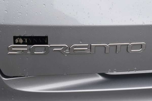 2023 Kia Sorento S MQ4