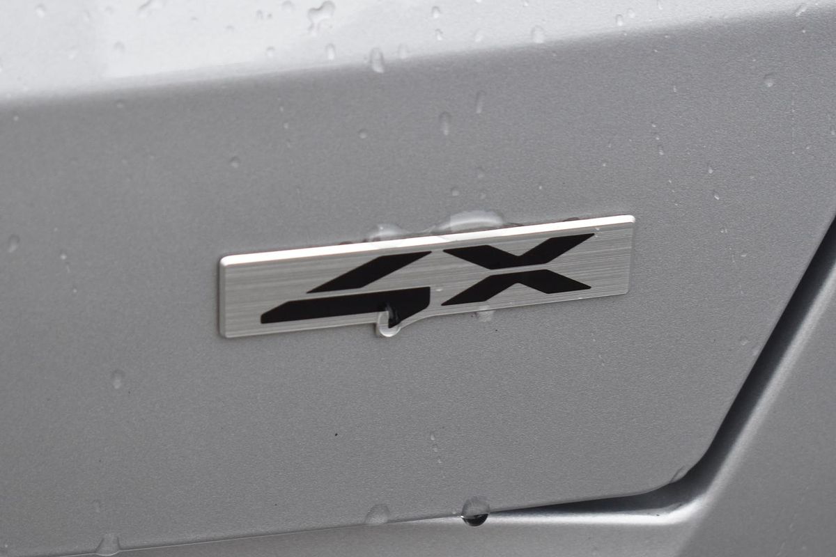 2023 Kia Sorento S MQ4
