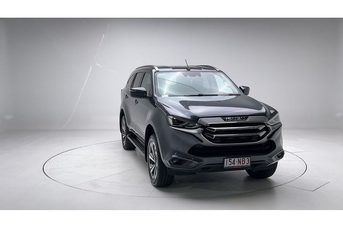 2022 Isuzu MU-X LS-T
