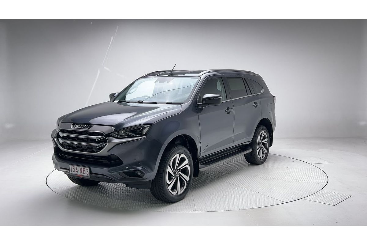 2022 Isuzu MU-X LS-T