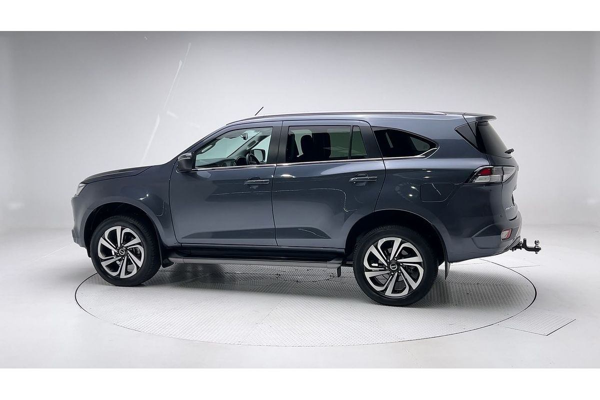 2022 Isuzu MU-X LS-T