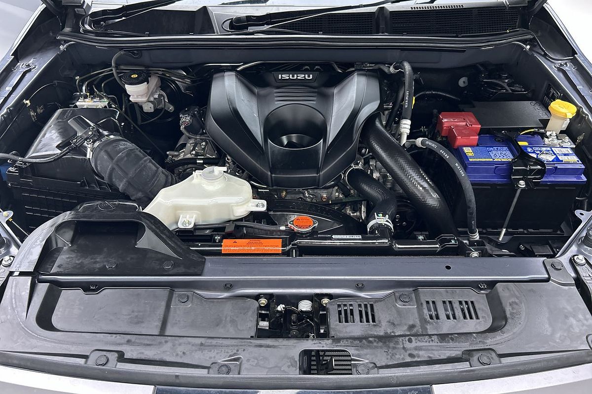 2022 Isuzu MU-X LS-T