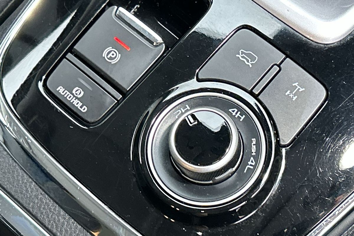 2022 Isuzu MU-X LS-T