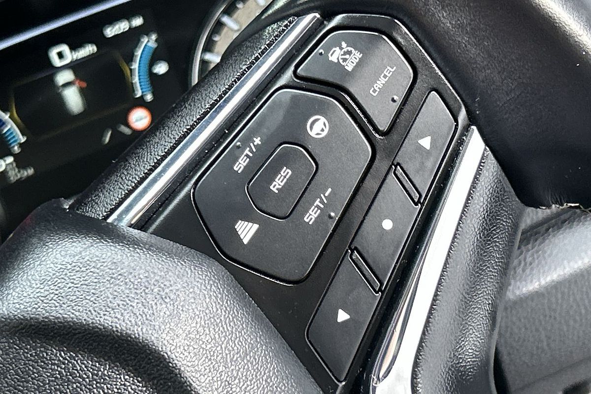 2022 Isuzu MU-X LS-T