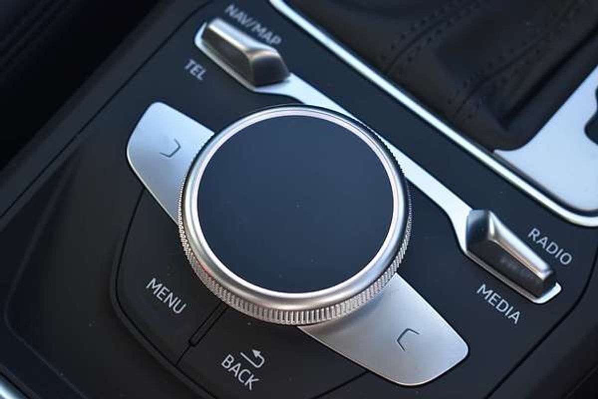 2024 Audi Q2 40 TFSI S line GA