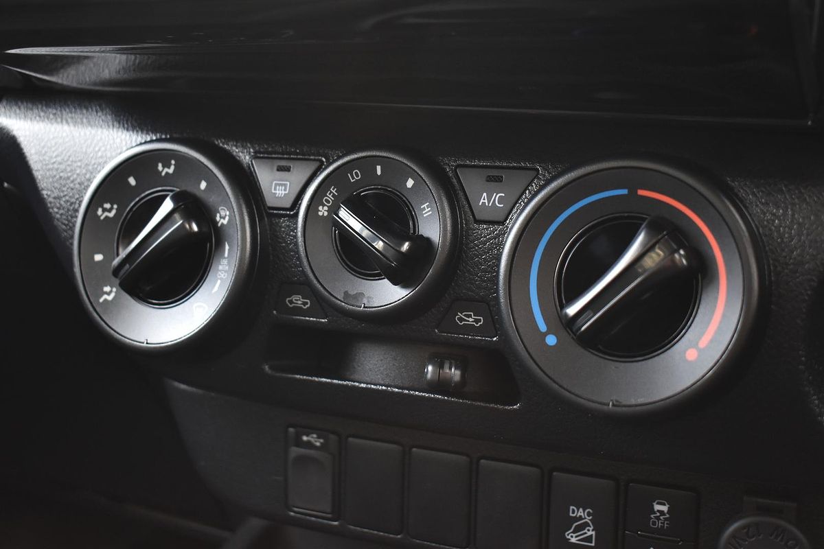 2023 Toyota Hilux SR GUN126R 4X4