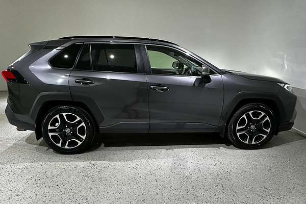 2020 Toyota RAV4 Edge AXAA54R