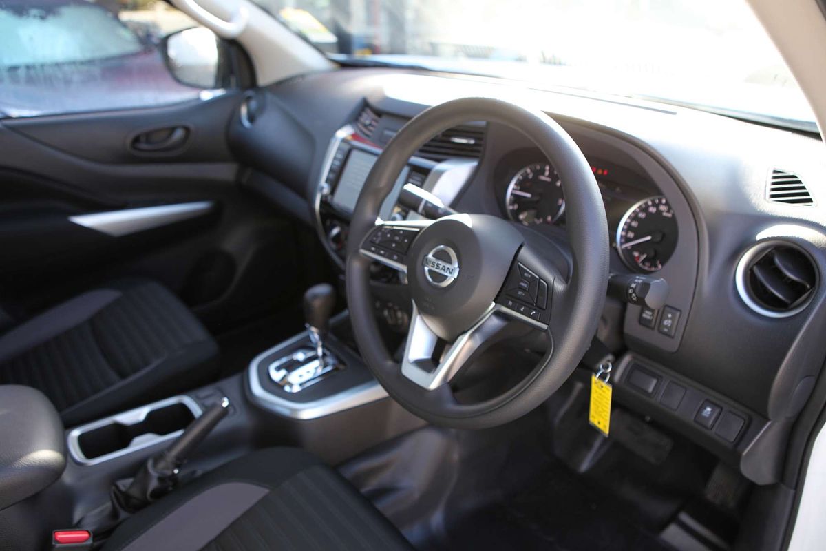 2025 Nissan Navara SL D23 4X4