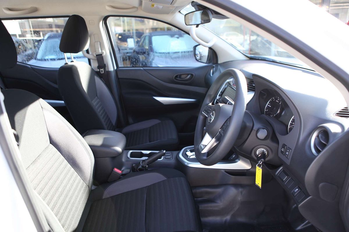 2025 Nissan Navara SL D23 4X4