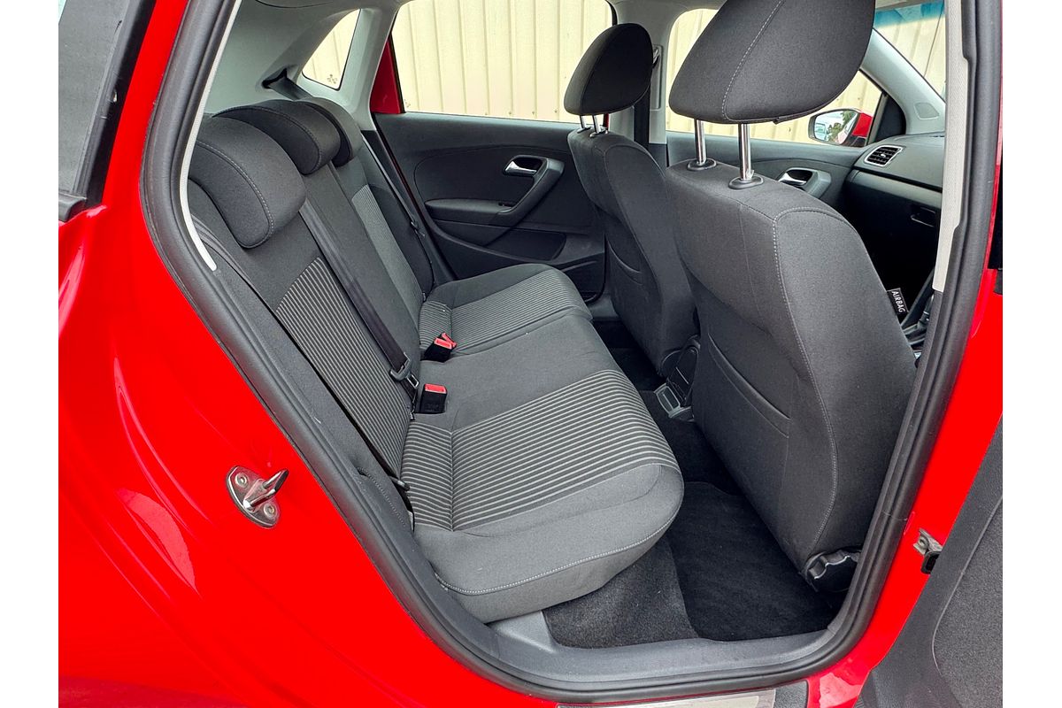 2011 Volkswagen POLO TSI