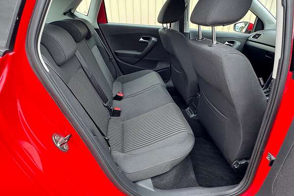 2011 Volkswagen POLO TSI