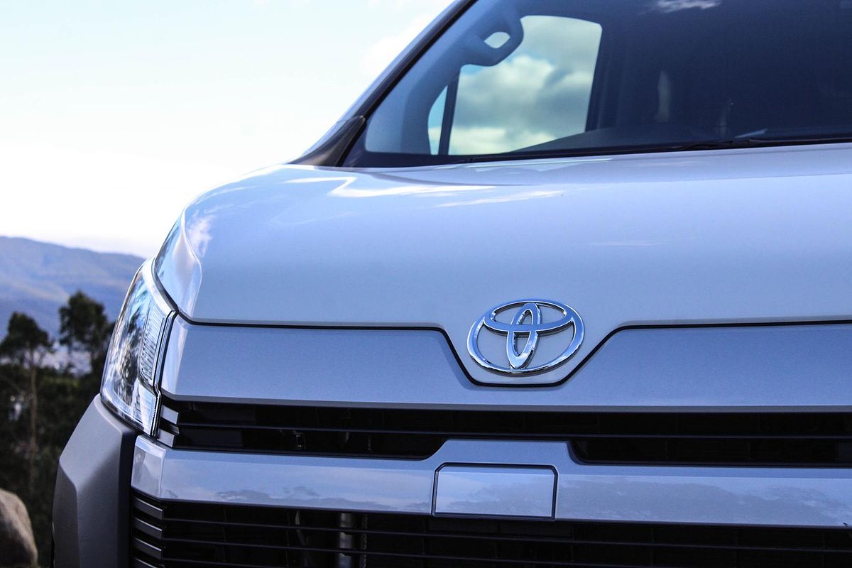 2024 Toyota Hiace GDH300R LWB