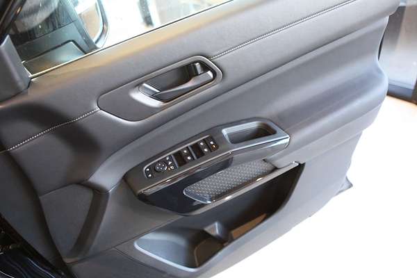 2024 Nissan Pathfinder ST-L R53
