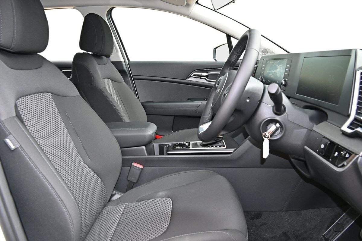 2025 Kia Sportage S NQ5