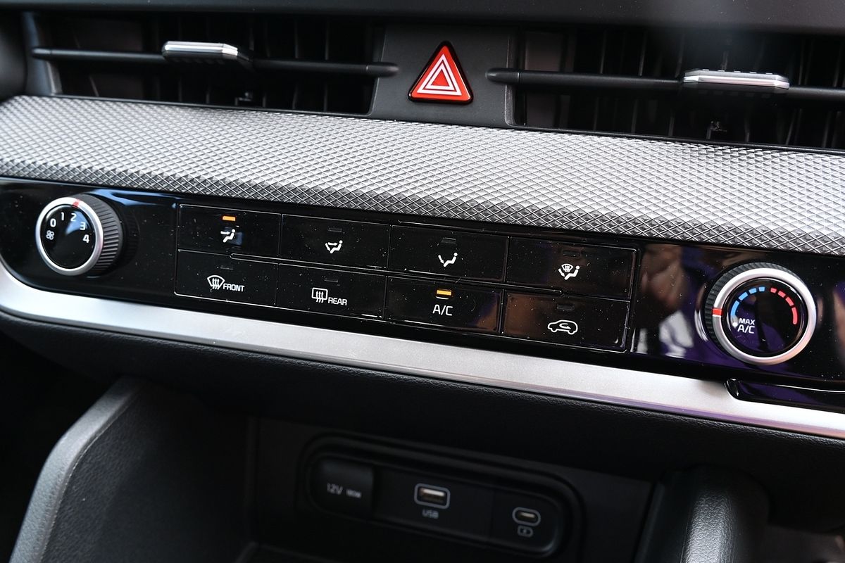 2025 Kia Sportage S NQ5