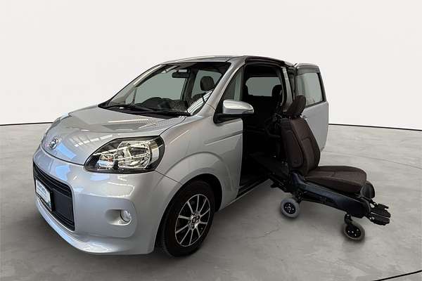 2012 Toyota Porte Welcab NSP140