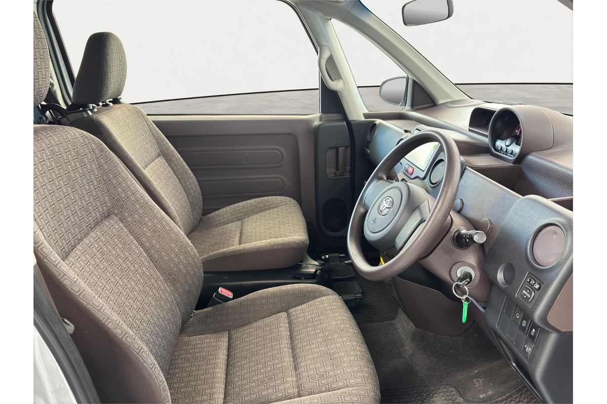 2012 Toyota Porte Welcab NSP140