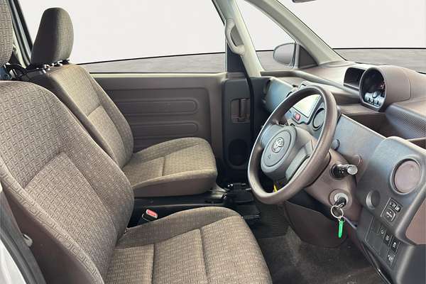2012 Toyota Porte Welcab NSP140