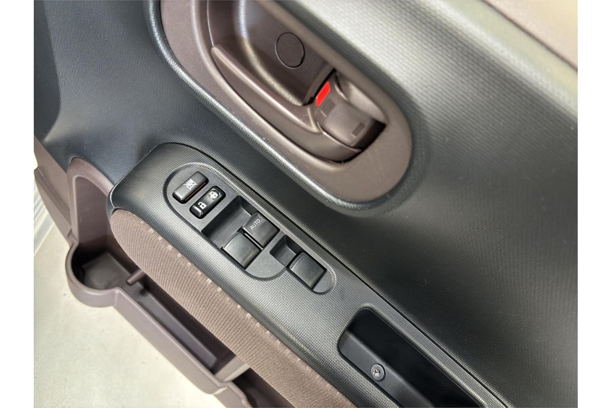 2012 Toyota Porte Welcab NSP140