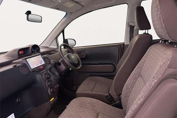 2012 Toyota Porte Welcab NSP140