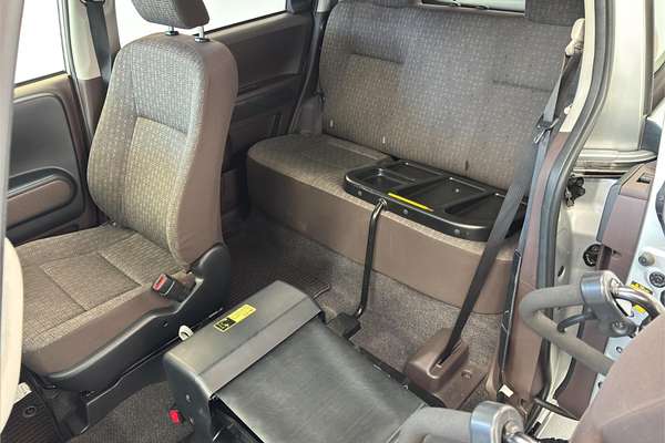 2012 Toyota Porte Welcab NSP140