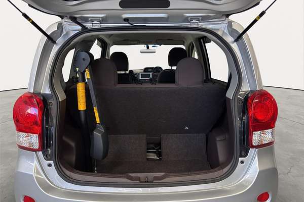 2012 Toyota Porte Welcab NSP140