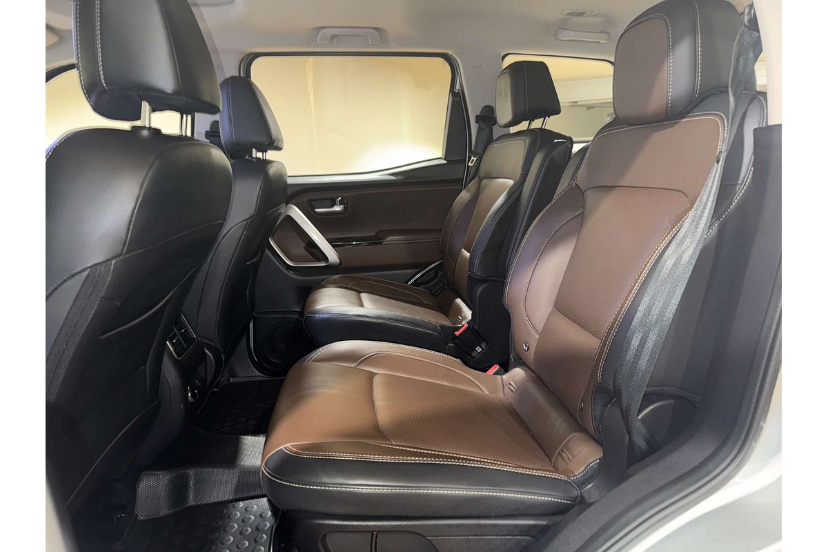 2023 Mahindra Scorpio Z8