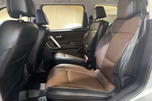 2023 Mahindra Scorpio Z8