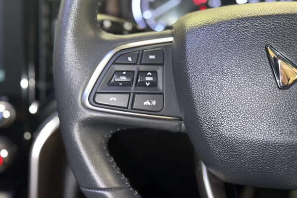 2023 Mahindra Scorpio Z8
