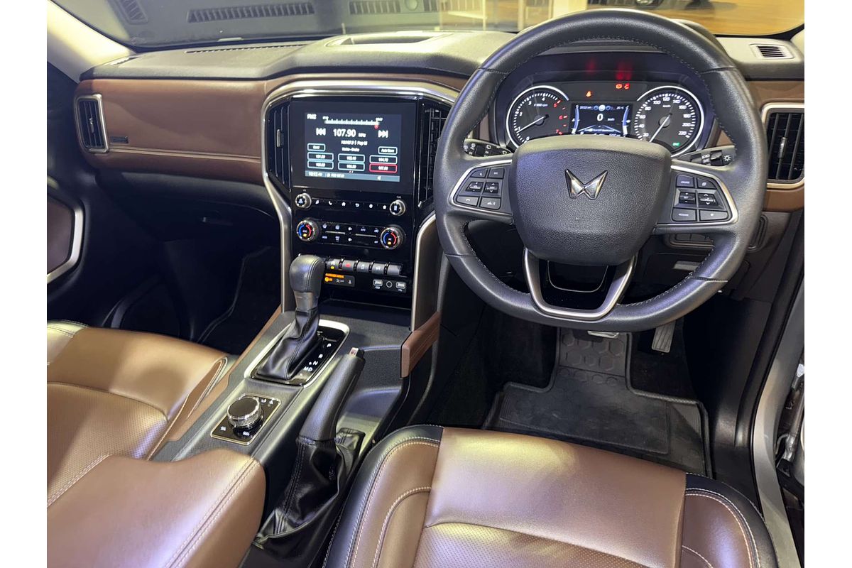 2023 Mahindra Scorpio Z8