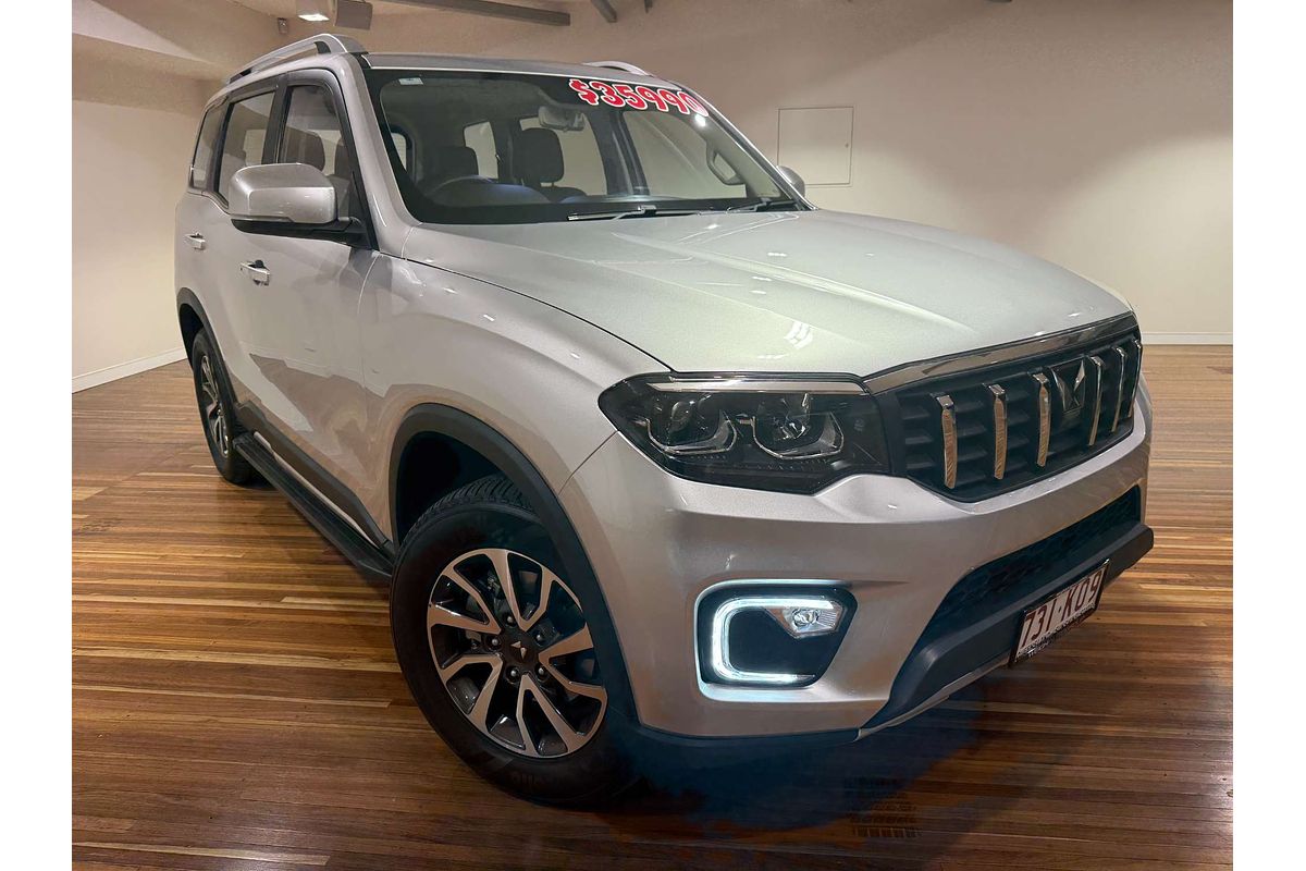 2023 Mahindra Scorpio Z8