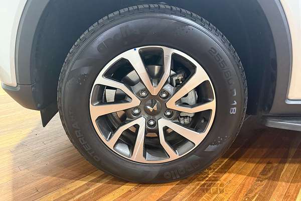 2023 Mahindra Scorpio Z8