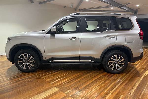 2023 Mahindra Scorpio Z8