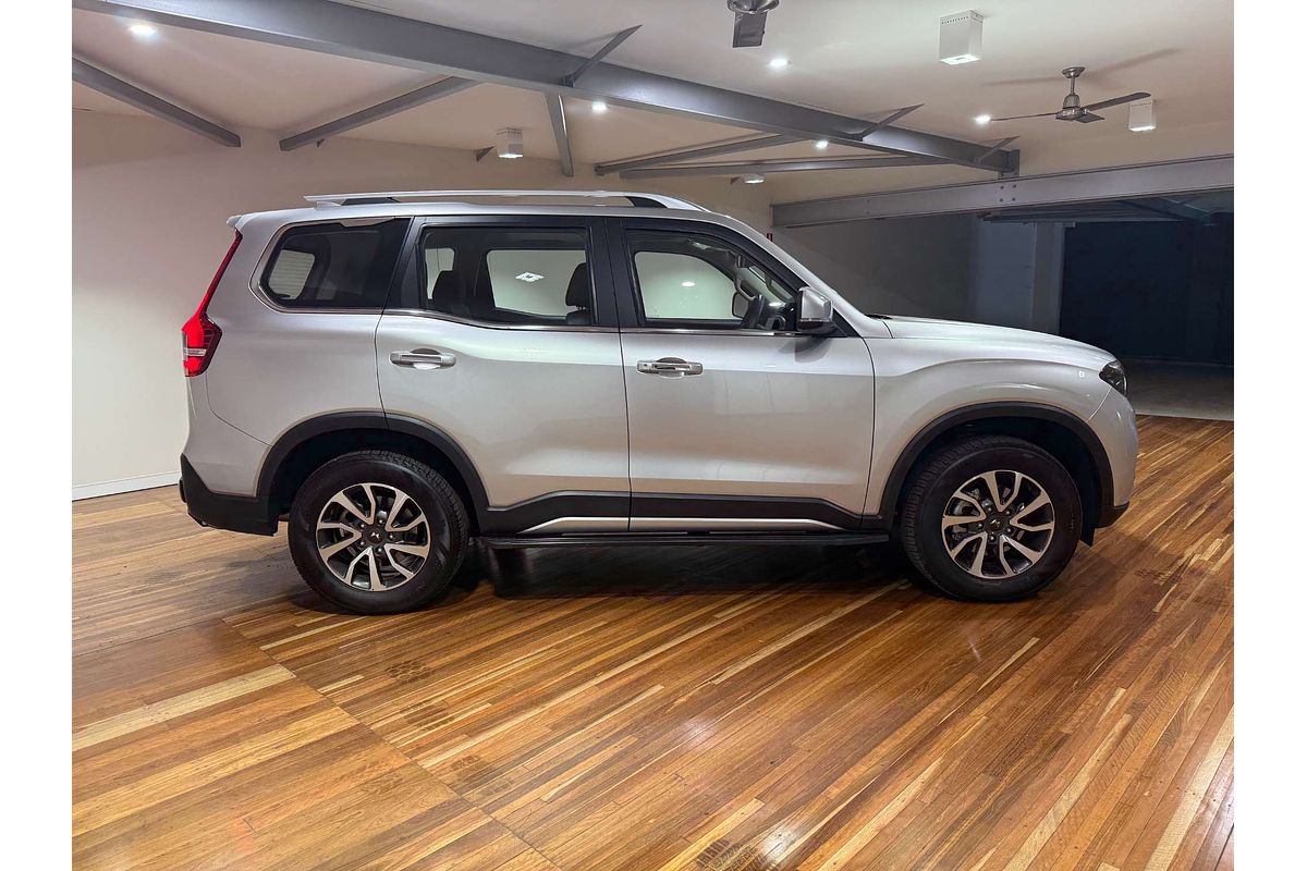 2023 Mahindra Scorpio Z8